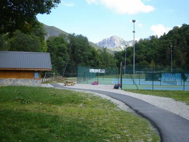 TENNIS-SMALL.JPG